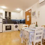 Sauc Apartment *